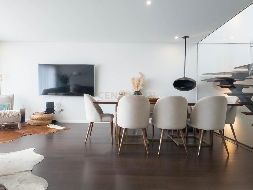 Apartamento T3 Triplex em condomínio privado em Vila Nova Gaia. - Image 9