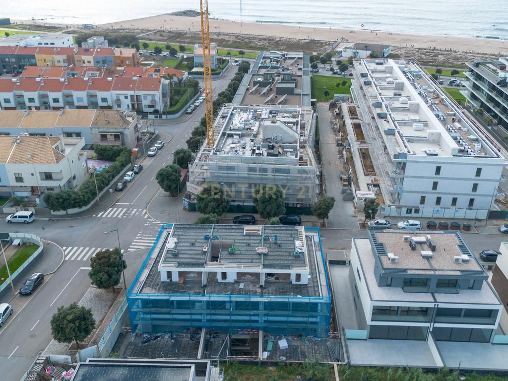 Moradia nova T4+1, de luxo, a escassos metros da Praia de Canidelo - Image 32