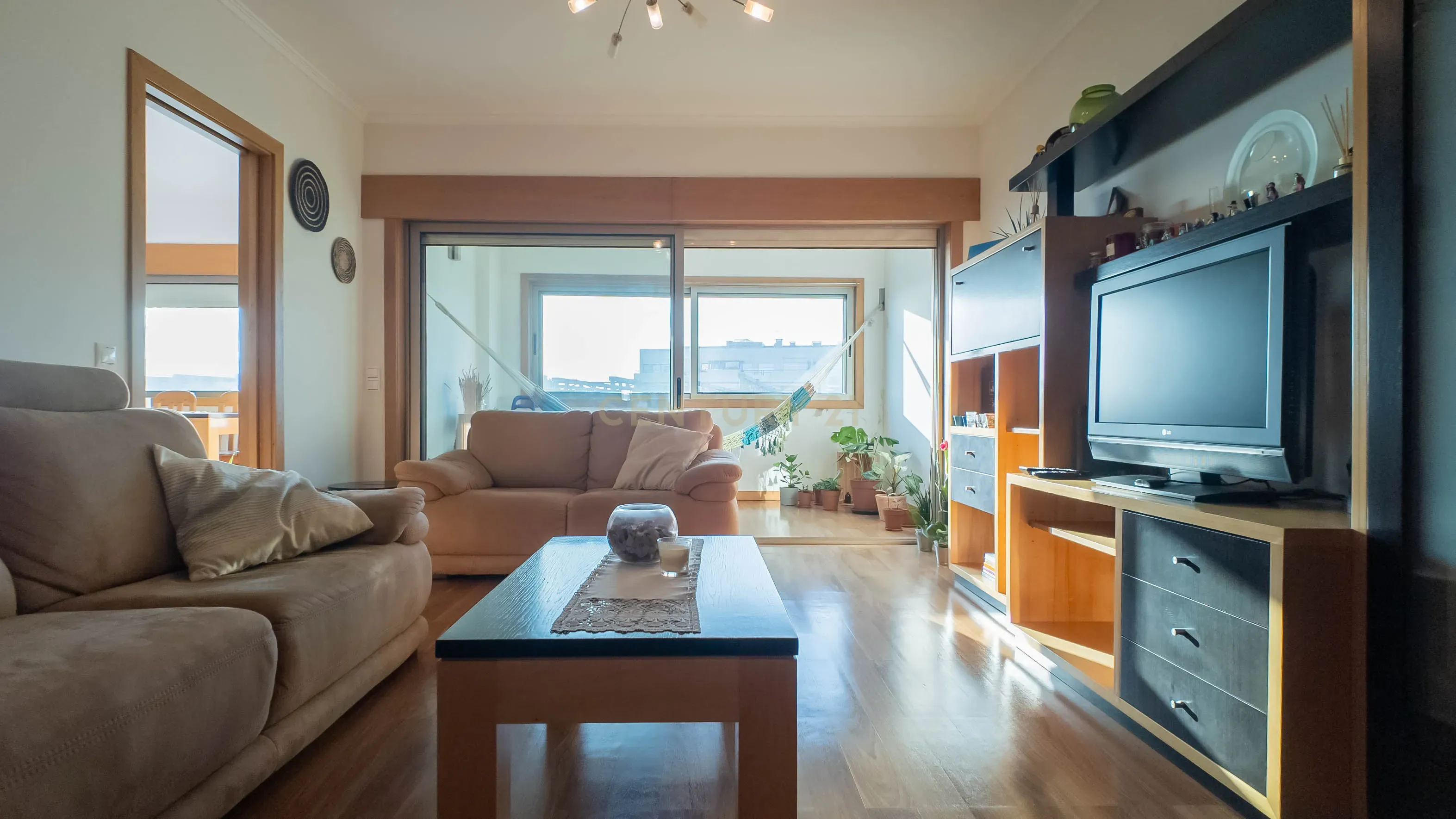 Apartamento T2 com Box Perto das praias de Espinho - Image 6