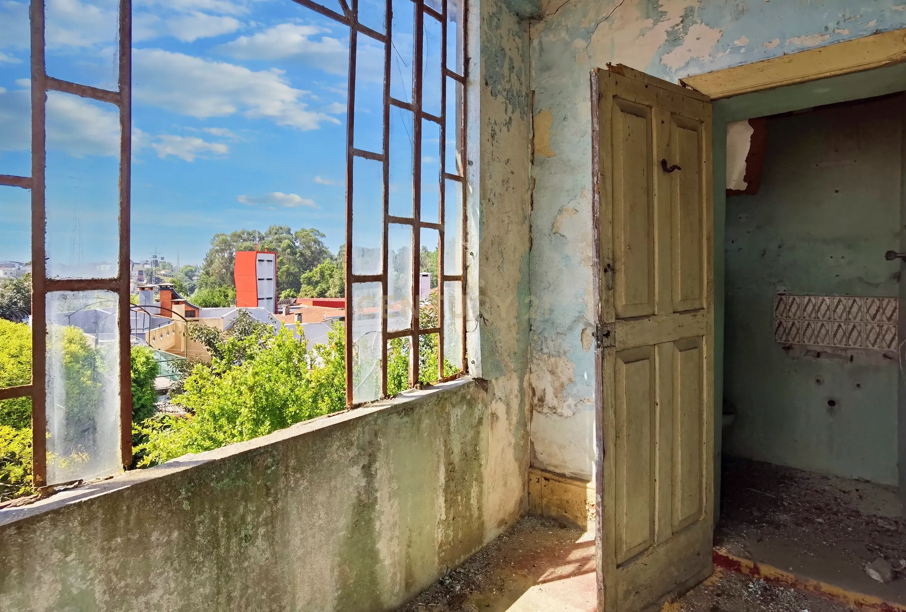 Prédio  ant a 1951 a Venda em Rio Tinto Prédio em propriedade total com Andares ou divisões susceptíveis de utilização Independente  Numero de pisos do artigo: 3 pisos - Image 4