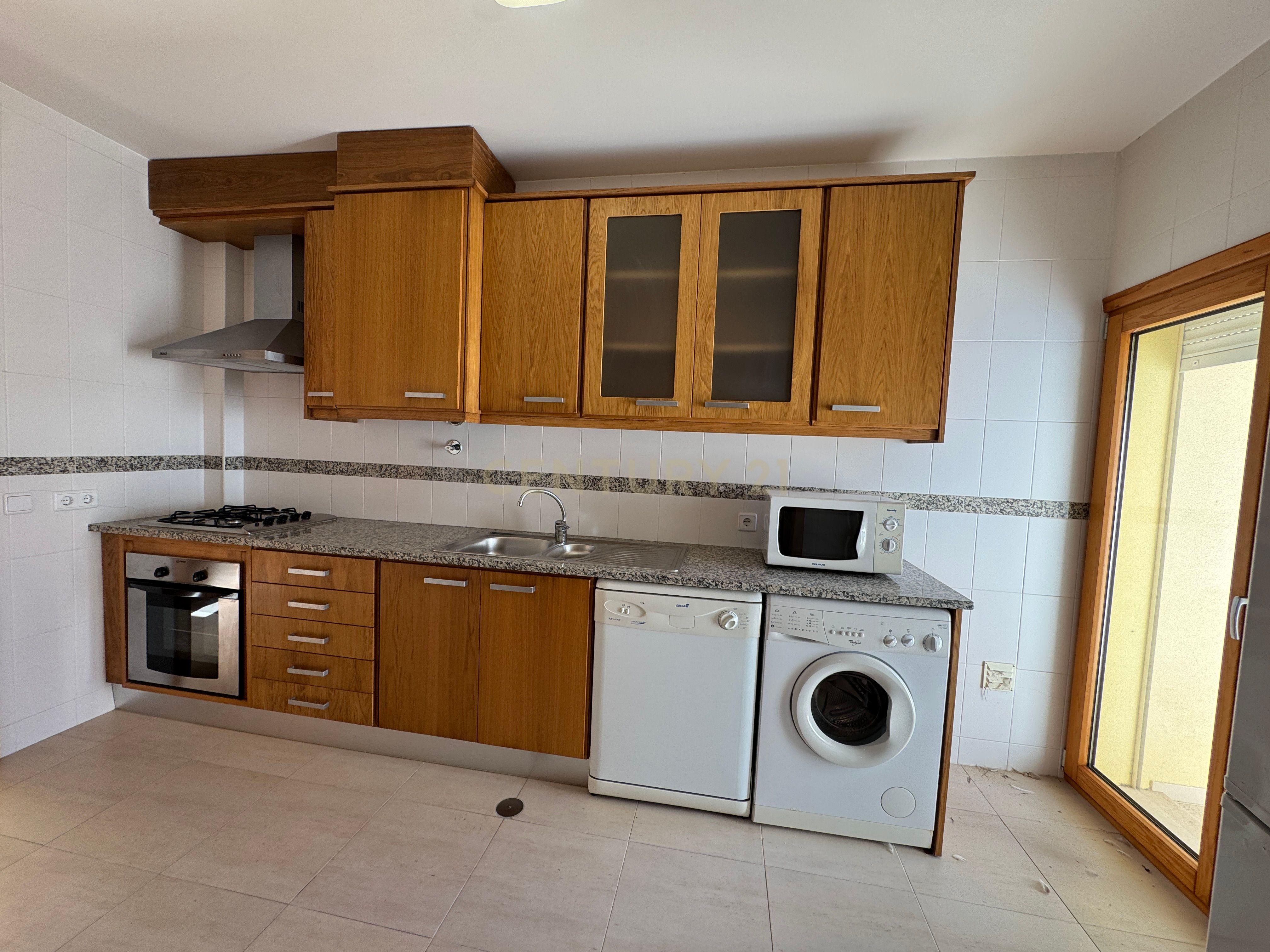 Apartamento Moderno com Vista Mar em Nazaré - 3 Quartos - Image 3