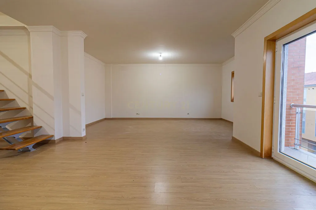 Duplex T3 em Bragança - Image 35