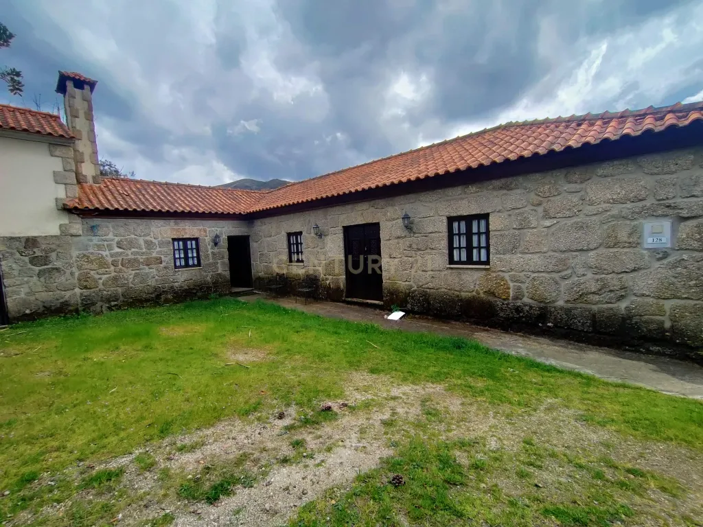 Quinta com ancestral moradia para habitação particular ou turismo de habitação em Felgueiras, Resende, Viseu - Image 5