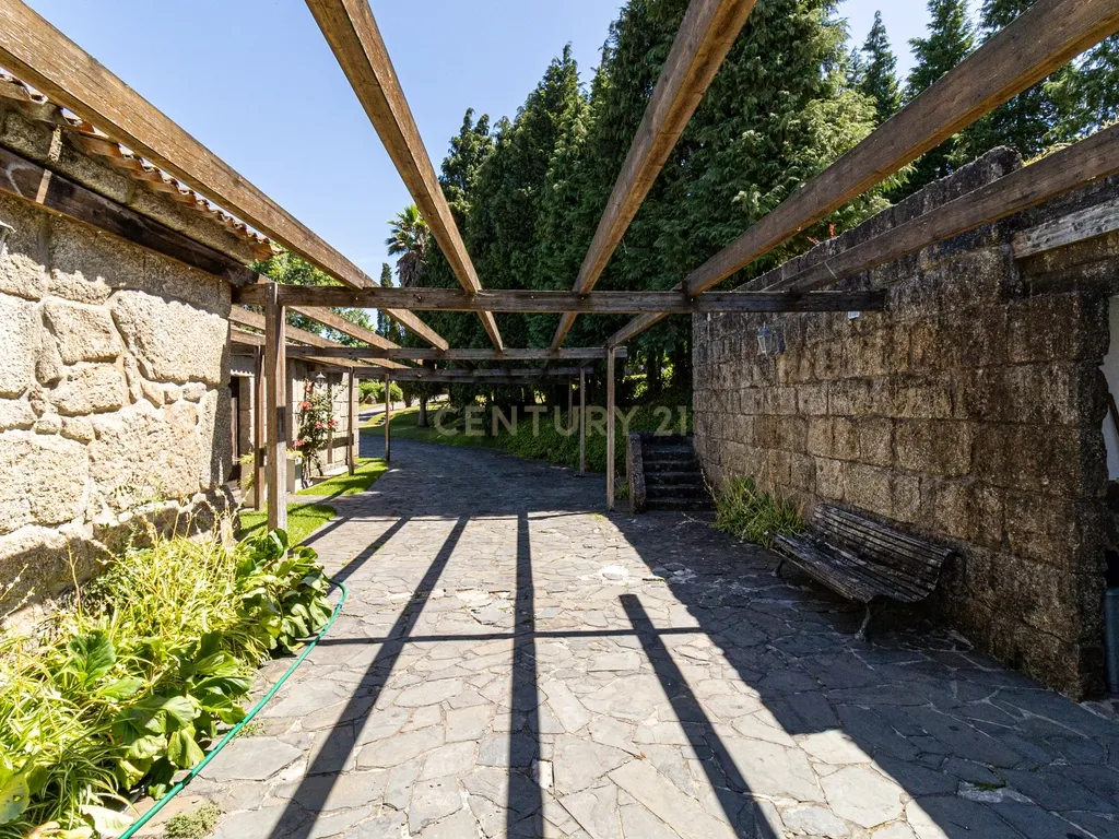 Casa das Azenhas – Charme e Exclusividade à Beira do Rio Cávado - Image 28