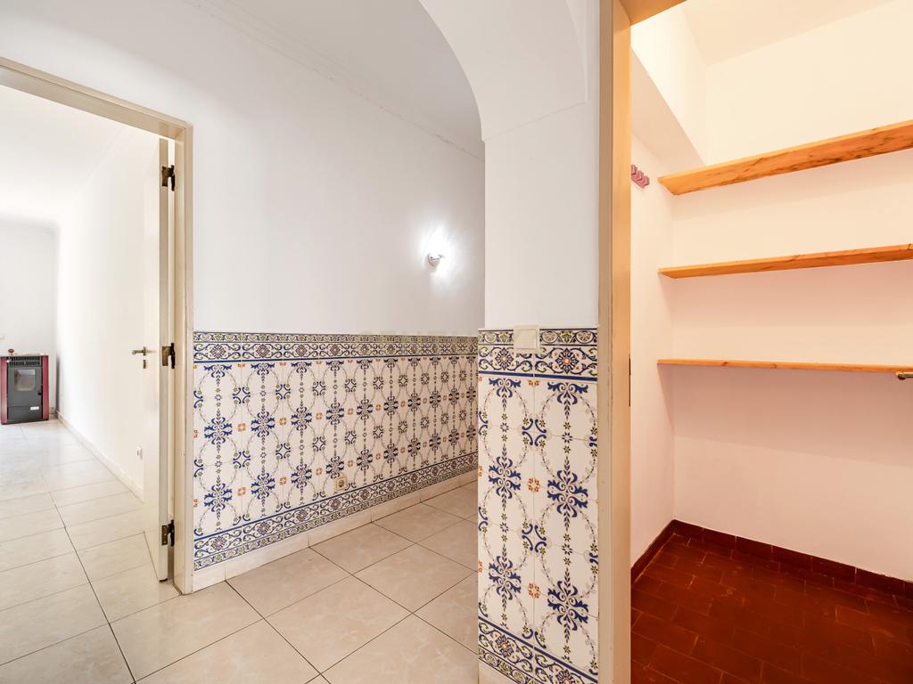 Apartamento T3 com Excelente Localização em Agualva-Cacém - Image 23