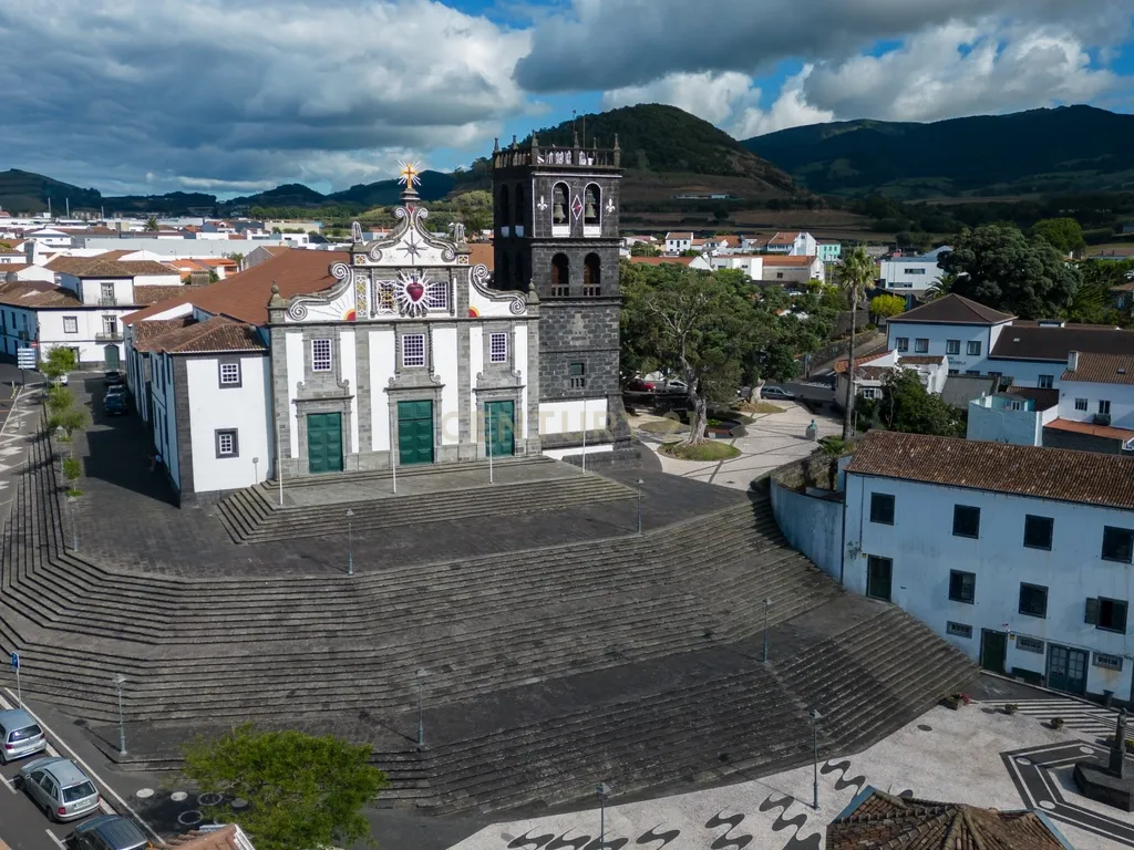 Moradia T2 com Quintal no Centro da Ribeira Grande - Image 28