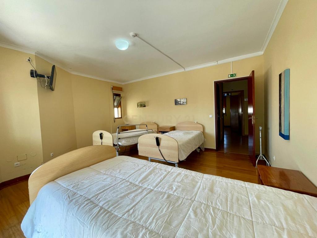 Moradia com 7 quartos em Fânzeres - Image 15