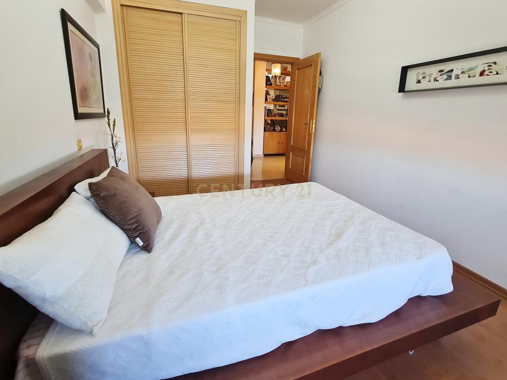 Apartamento T3 na Charneca da Caparica, com Vista e Conforto - Image 19