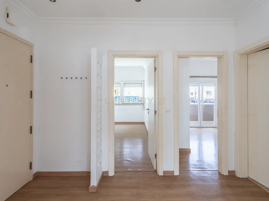 T2 Carcavelos Centro - Image 7