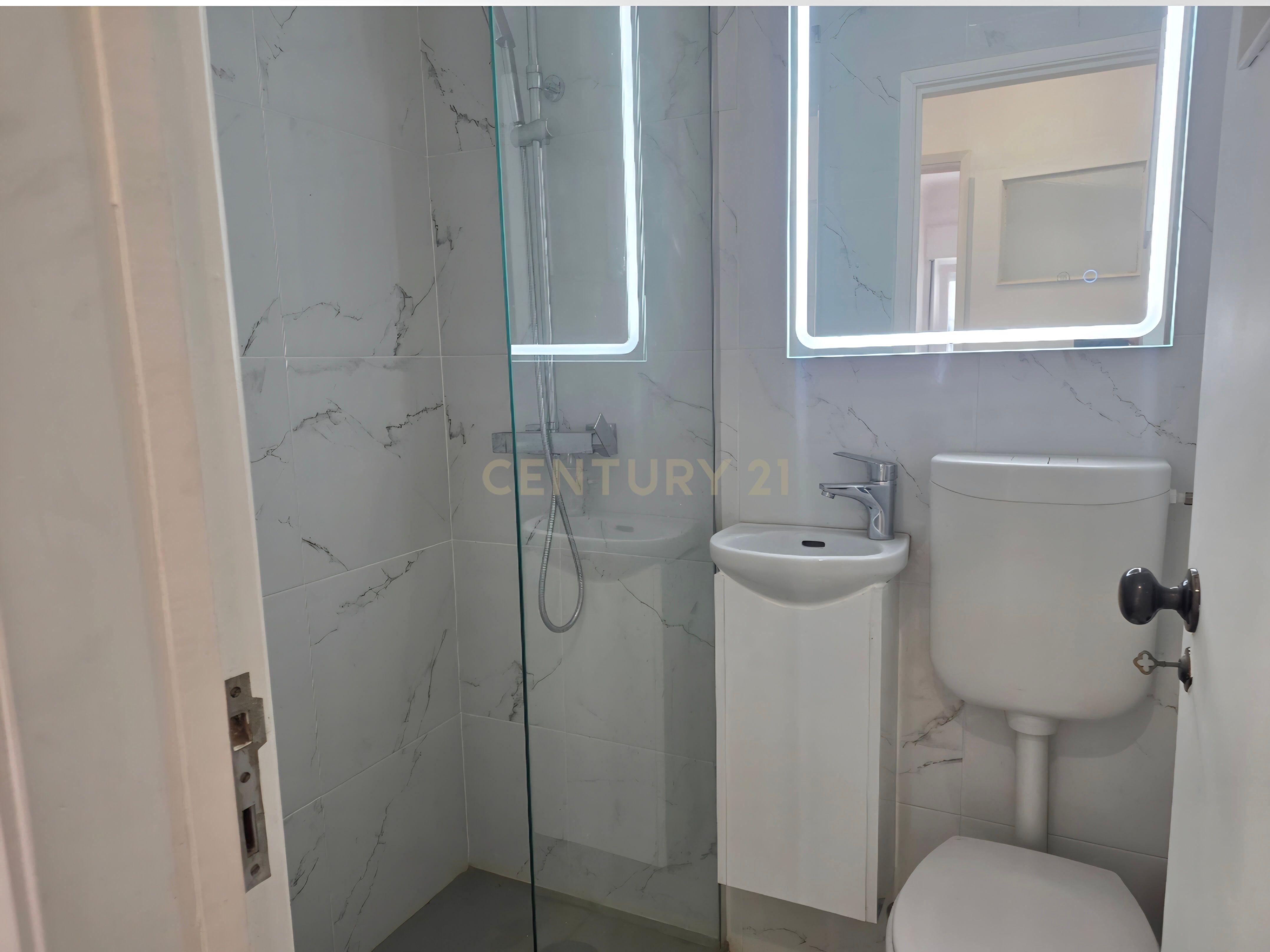 Fotografia 8 de Apartamento T3 Renovado na Parede