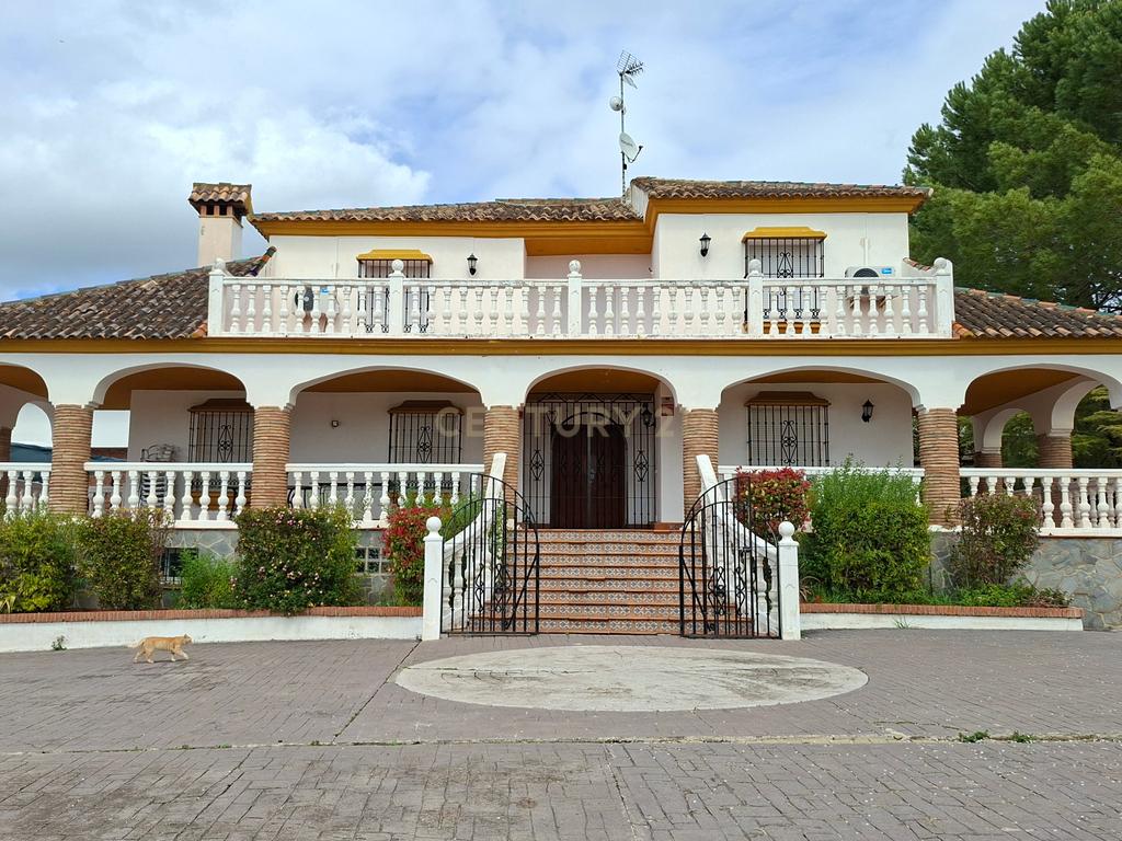 ✨ Moradia Exclusiva em Arriate – Piscina, Vistas e Alta Rentabilidade Turística 📍Ariate, Serrania de Ronda | 📐 Terreno de 5.600 m² - Image 2