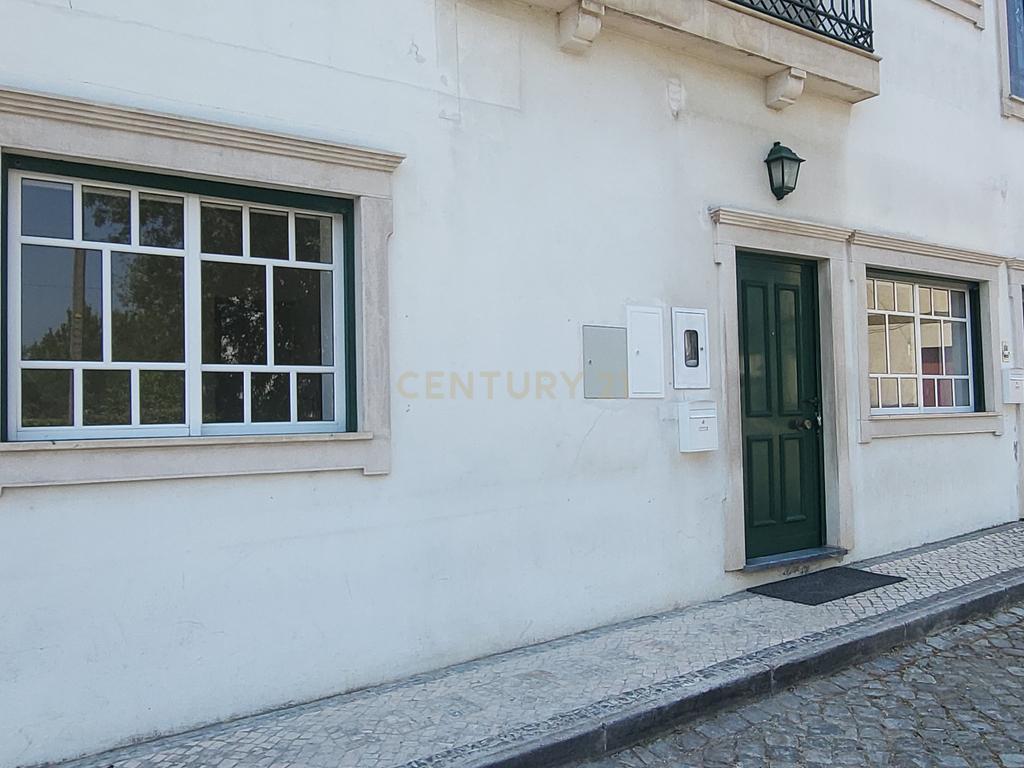 Arrendamento de apartamento T2 renovado com suite - Cova do Ouro - Coimbra - Image 3