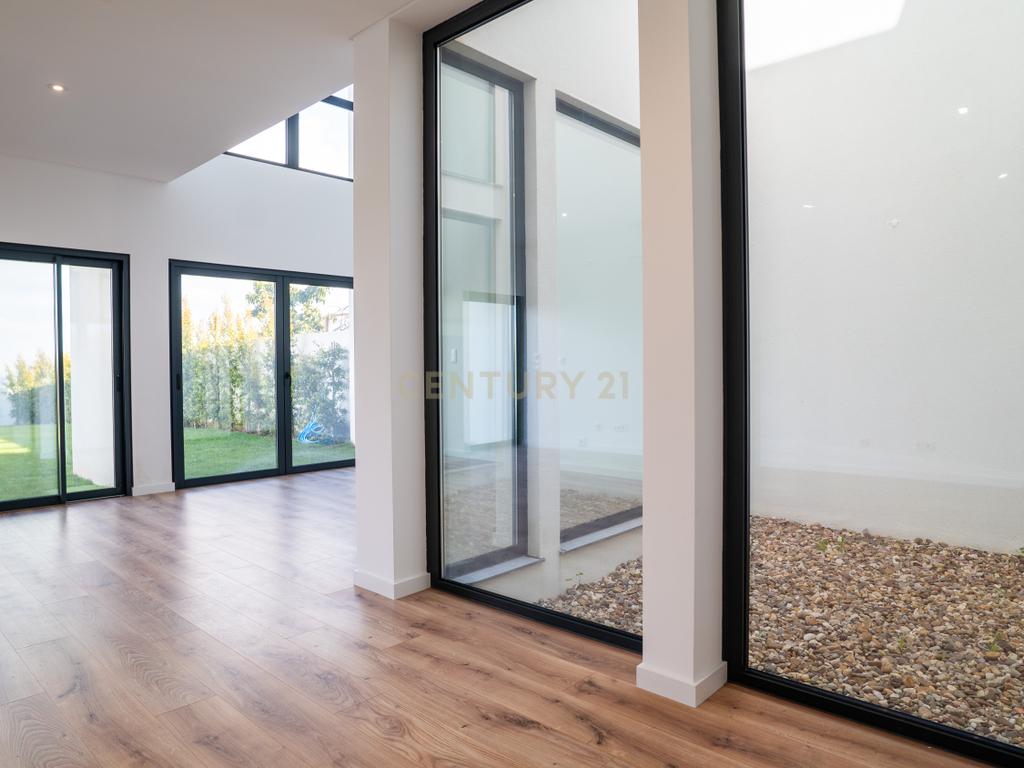 Moradia T4 – Empreendimento Sky City -  Serra de Carnaxide - Image 16