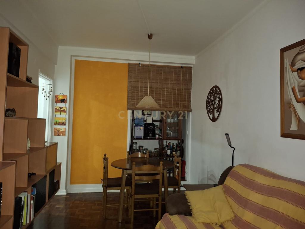 Apartamento Renovado em Seixal, Ideal para o Seu Novo Lar - Image 3