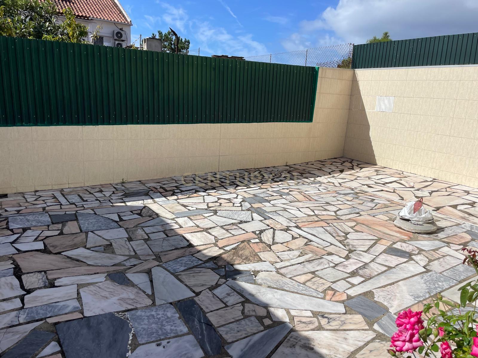 Apartamento T3 à venda em Amora, Seixal — foto 3