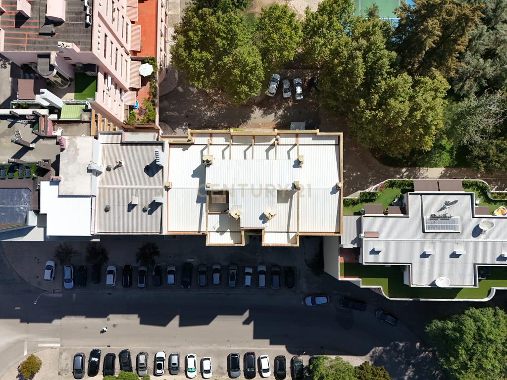 Luxuoso Apartamento T2, Totalmente Remodelado, em Vanicelos, em Setúbal - Image 4