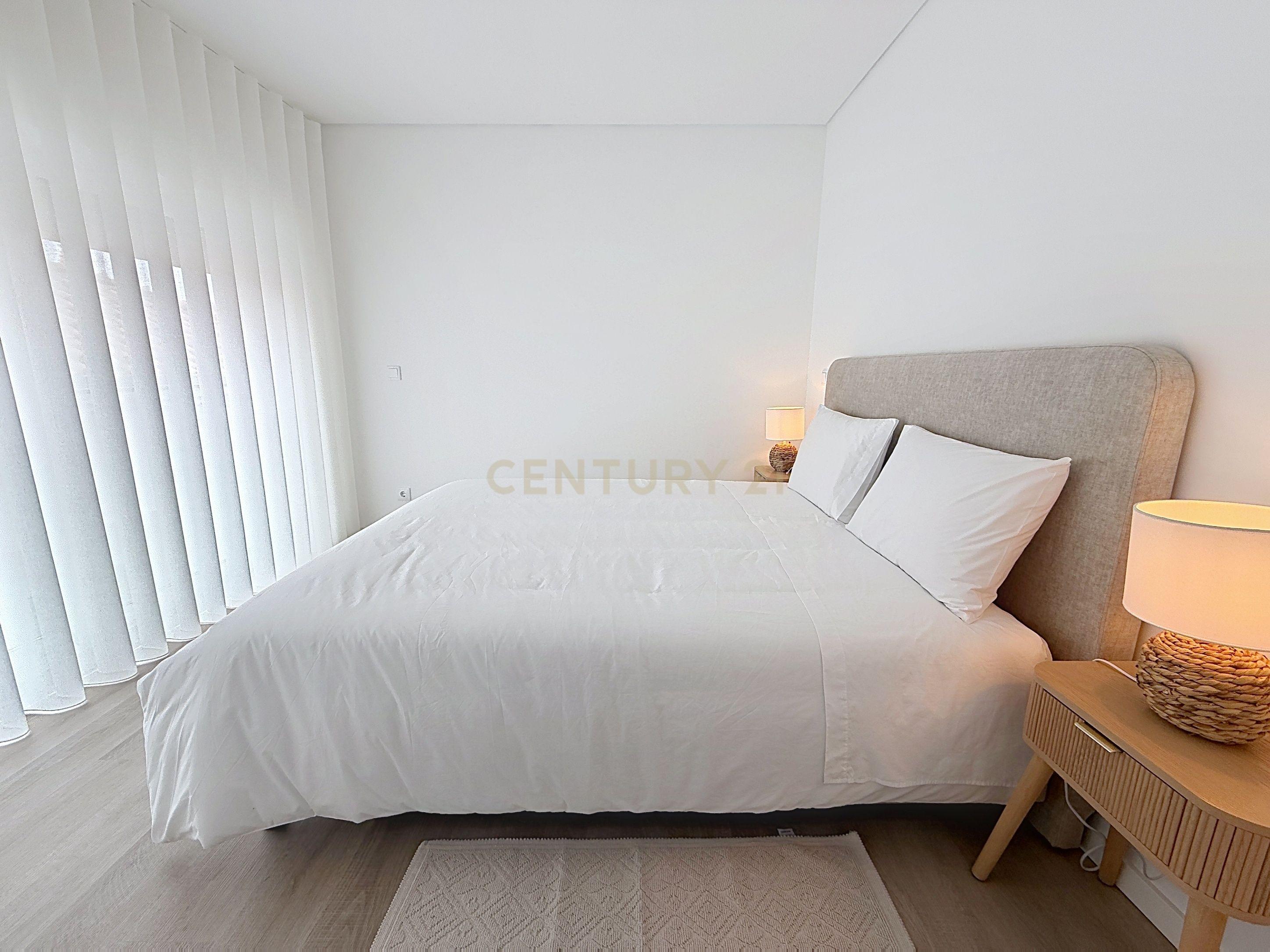 Fotografia 9 de Apartamento T2 Novo - Arrendamento no Centro da Nazaré