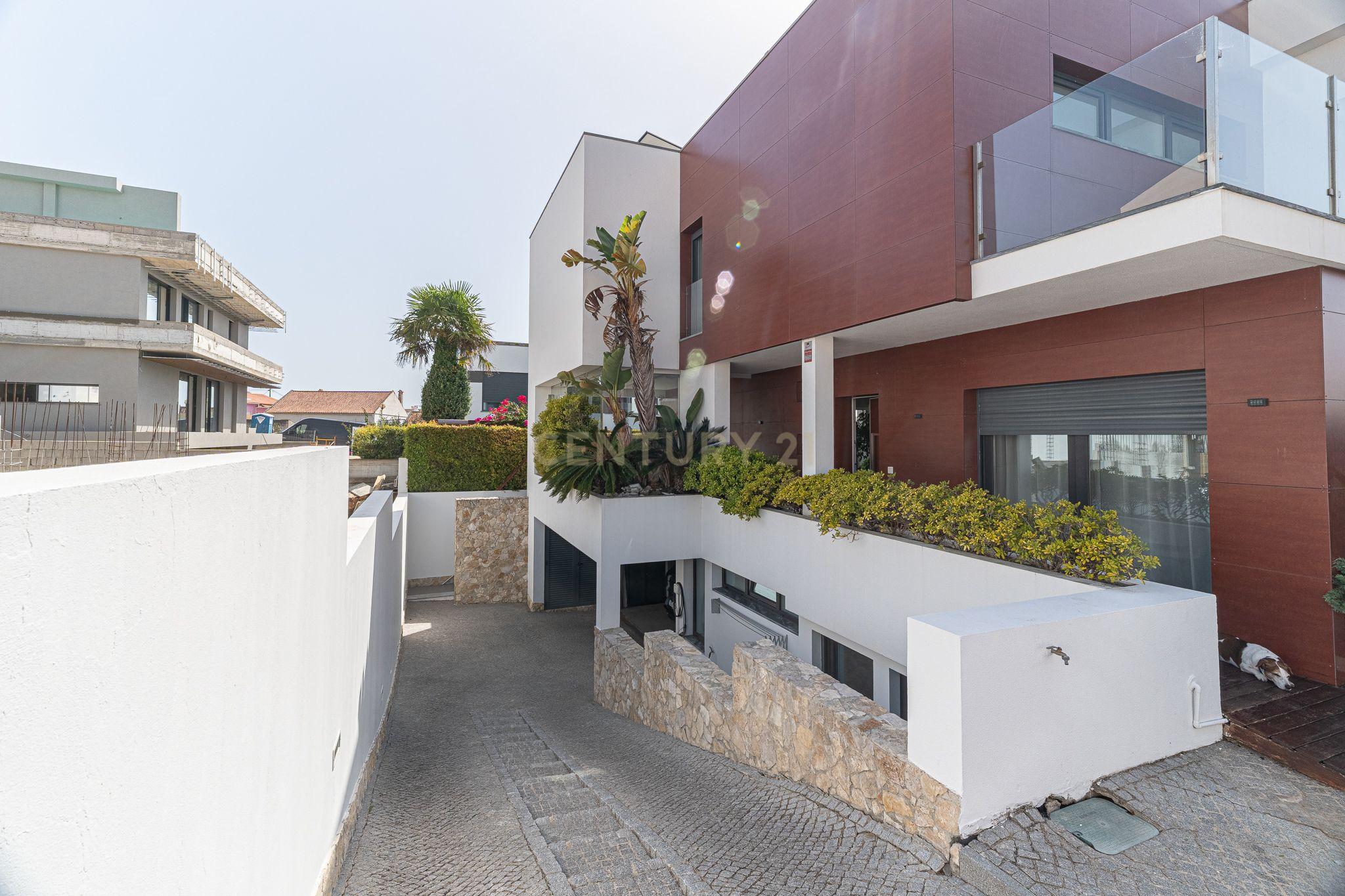 Fotografia 9 de Moradia Geminada T4 em Carcavelos, Sassoeiros