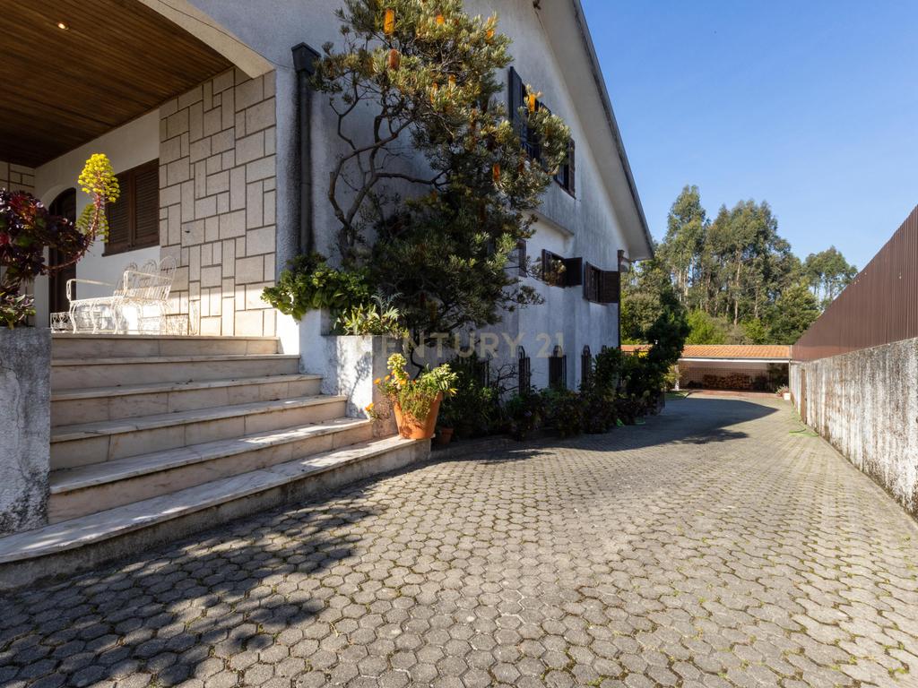 Moradia T4 com 392 m² e terreno de 1.070 m² | Anta - Image 17