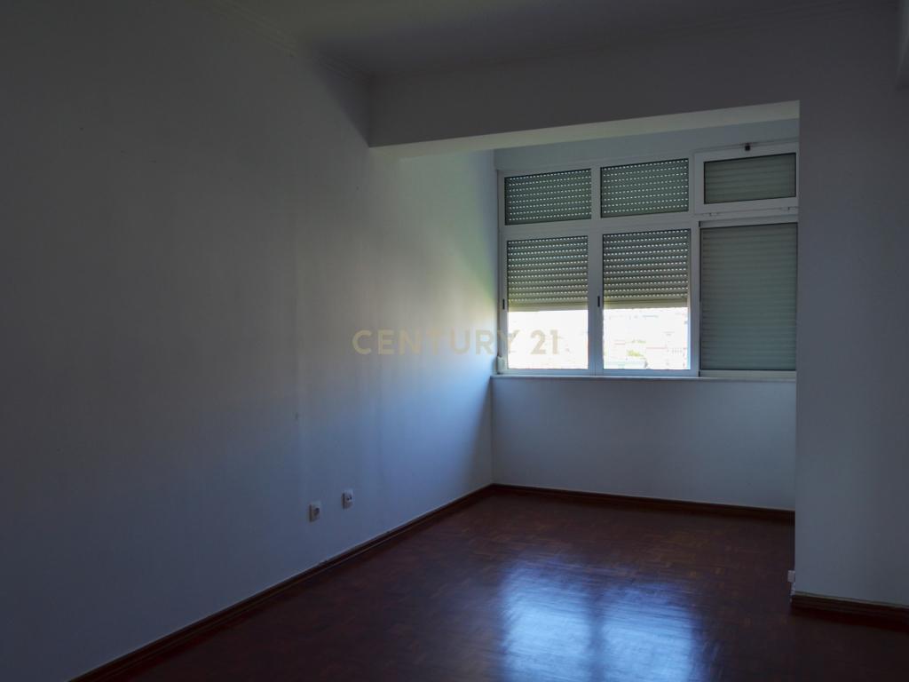 ✨ Apartamento T3* com Vista Mar e Rio em Oeiras ✨ - Image 24