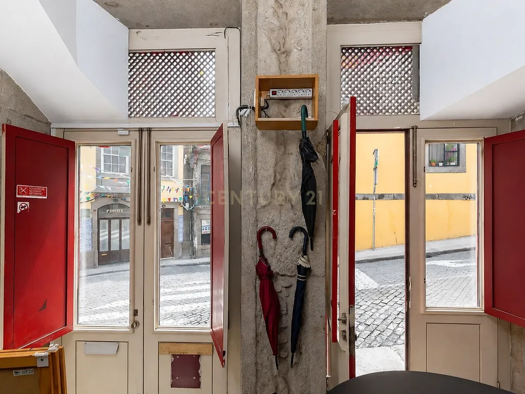 Arrendamento | Espaço Comercial para Restauração | Rua das Taipas – Porto - Image 11