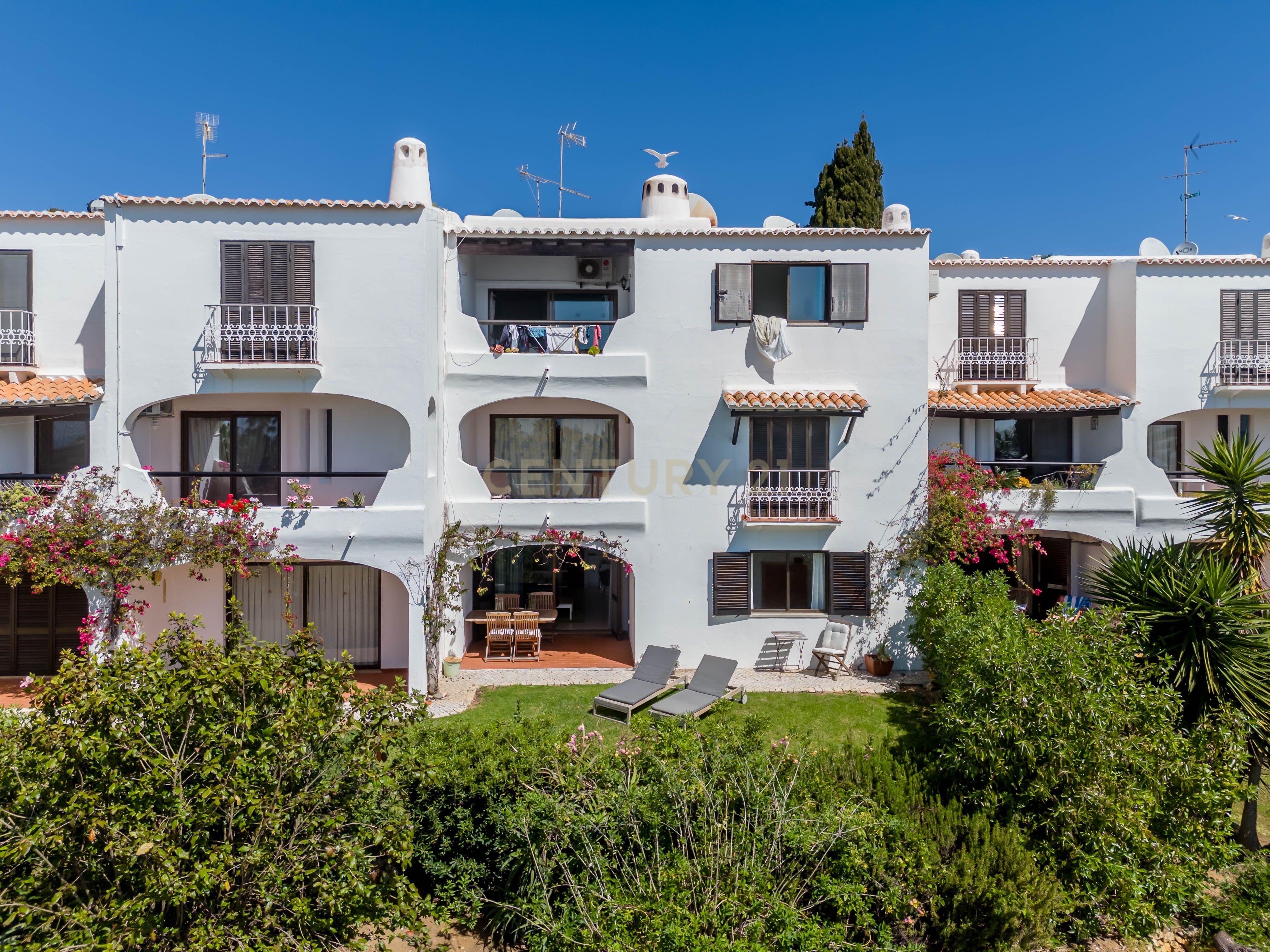 APARTAMENTO T2 COM PISCINA EM CONDOMÍNIO PRIVADO PERTO DA PRAIA DE S. RAFAEL EM ALBUFEIRA - Image 1