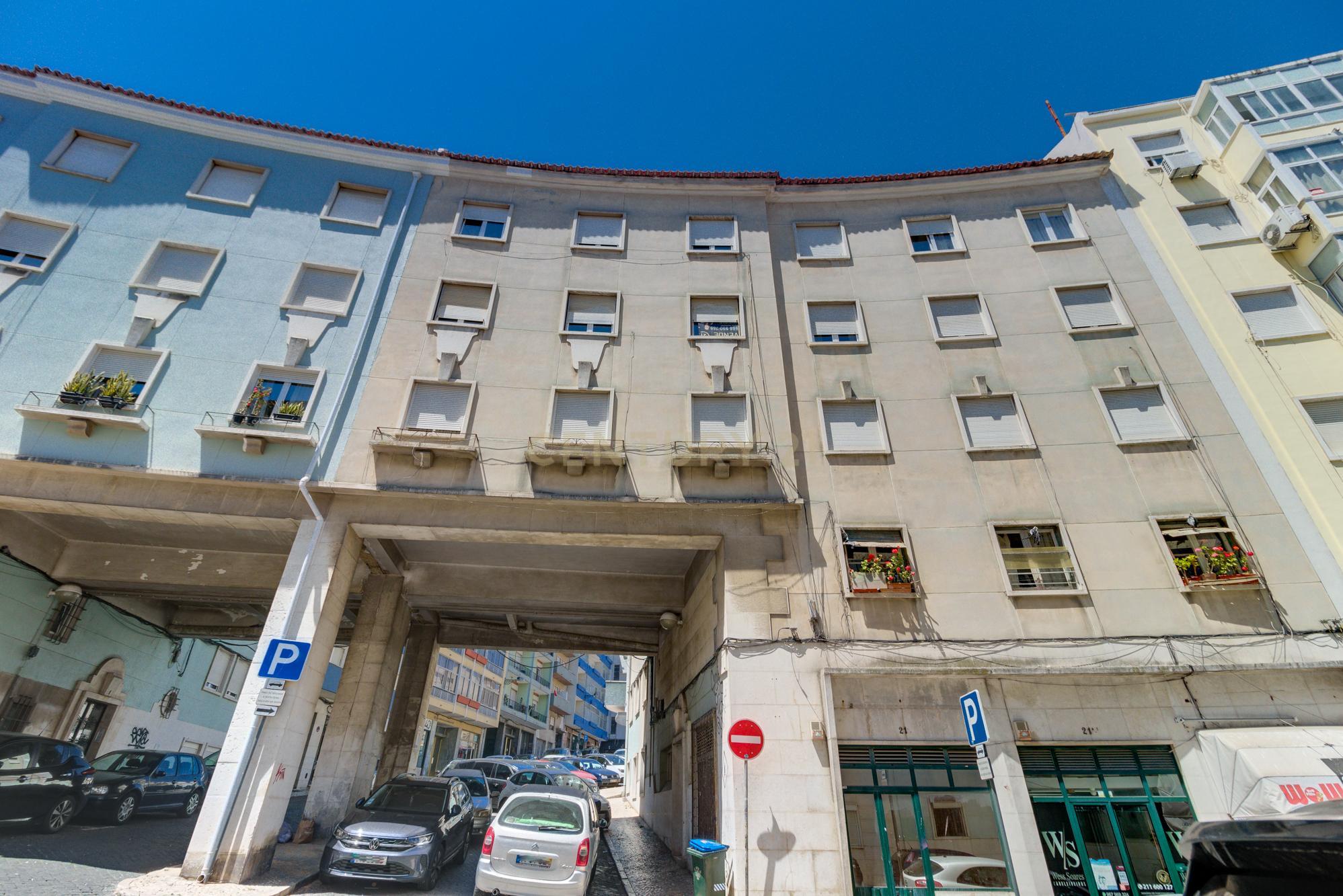 Apartamento T3 em Lisboa - Oportunidade Única  - Image 23