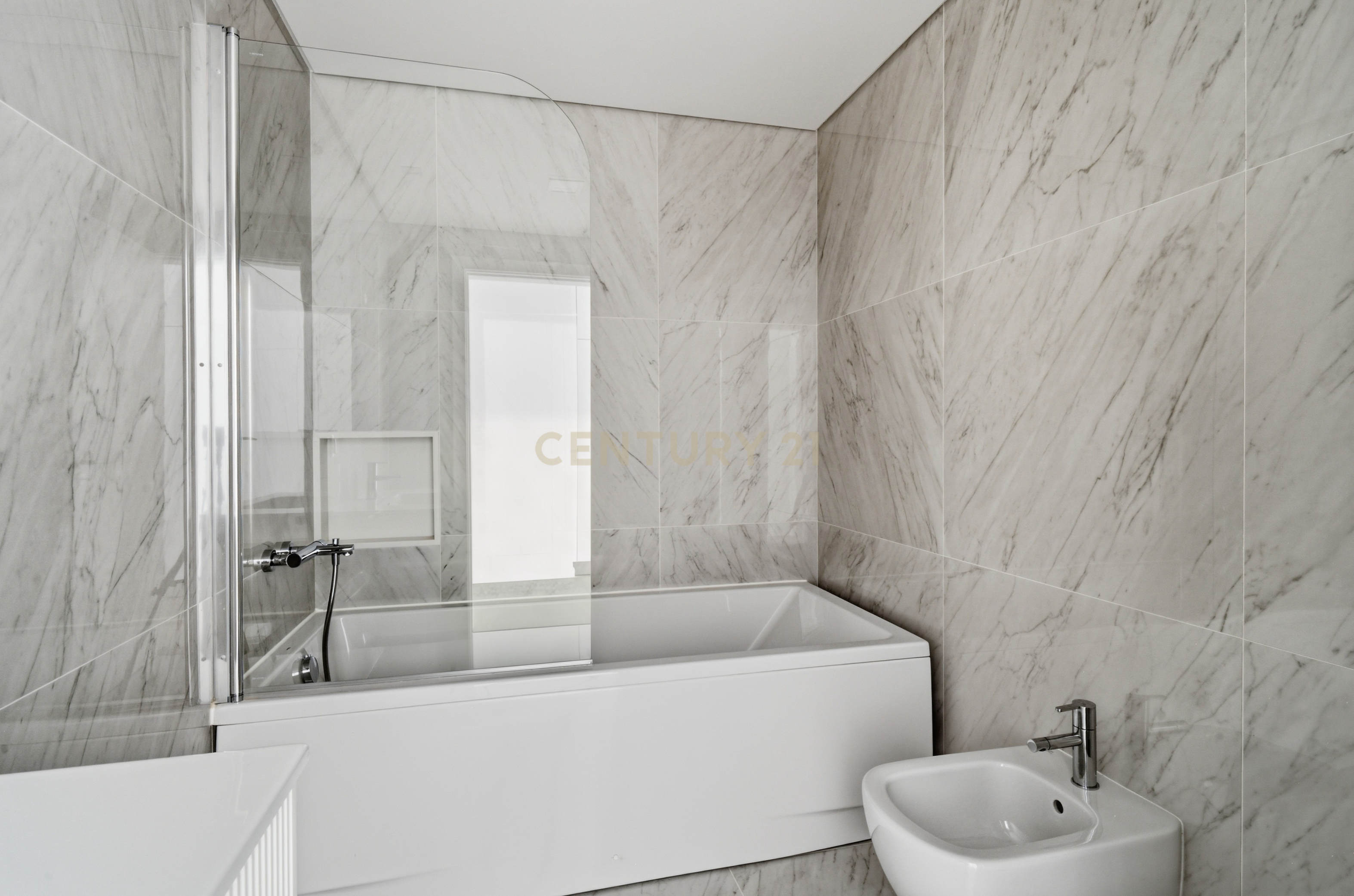 Fotografia 5 de Apartamento T2 Novo com Terraço e Lugar de Garagem em Mafra
