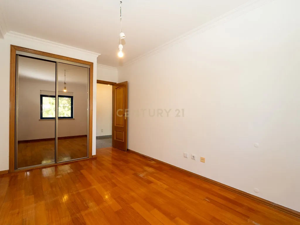 Apartamento T3 Janelas do Parque no Montijo - Image 20