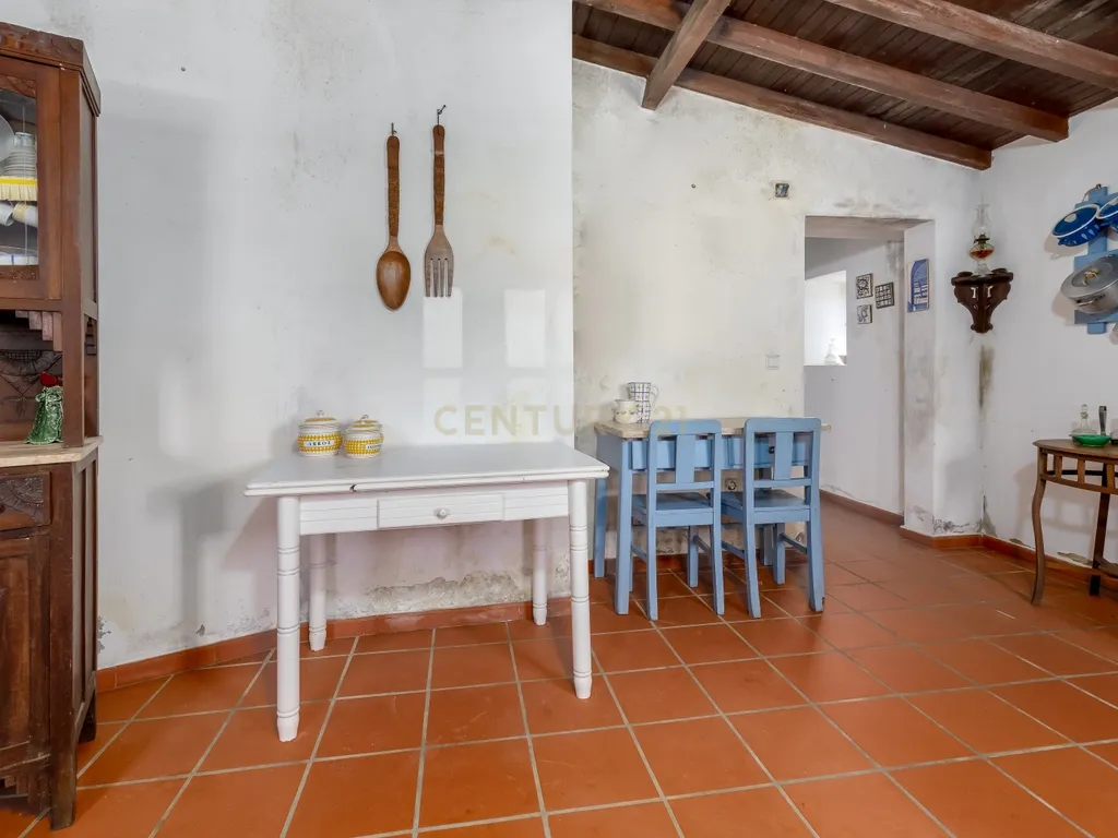 À procura de espaço para investir, fugir aos fins de semana ou começar um projecto a dois? - Image 24