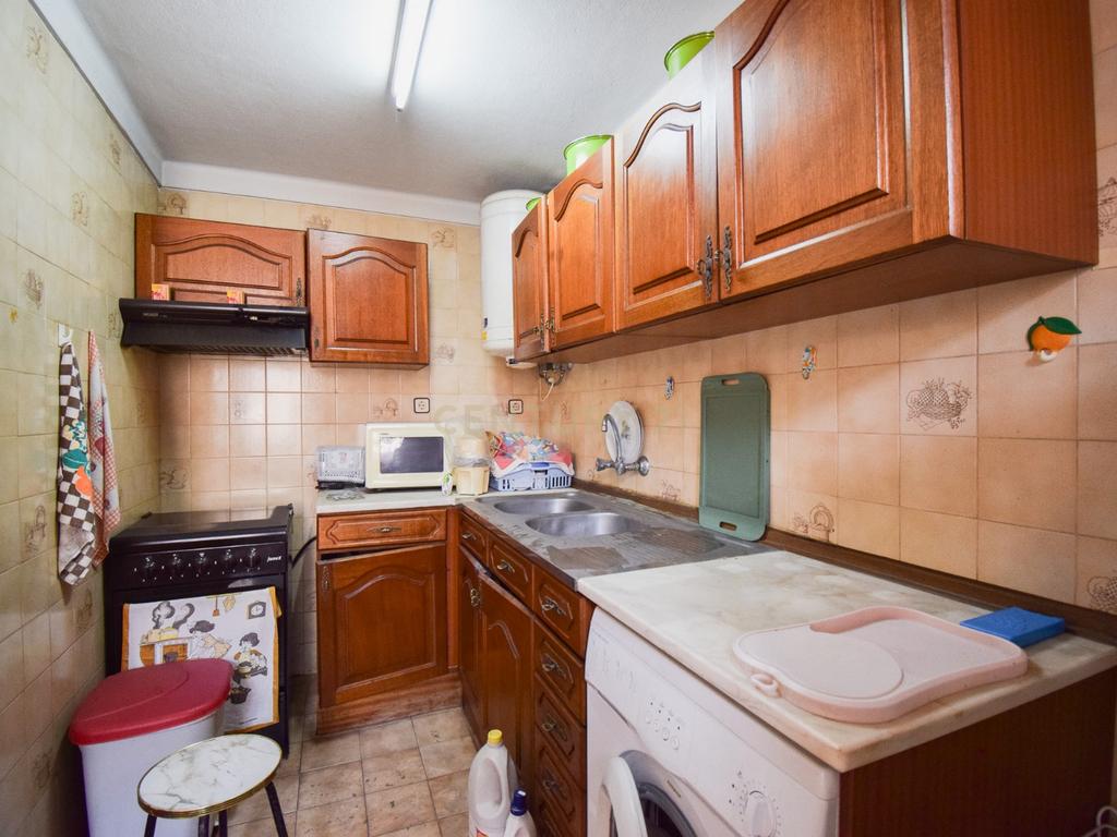 Apartamento T0 em Coimbra, perto do centro histórico - Image 3