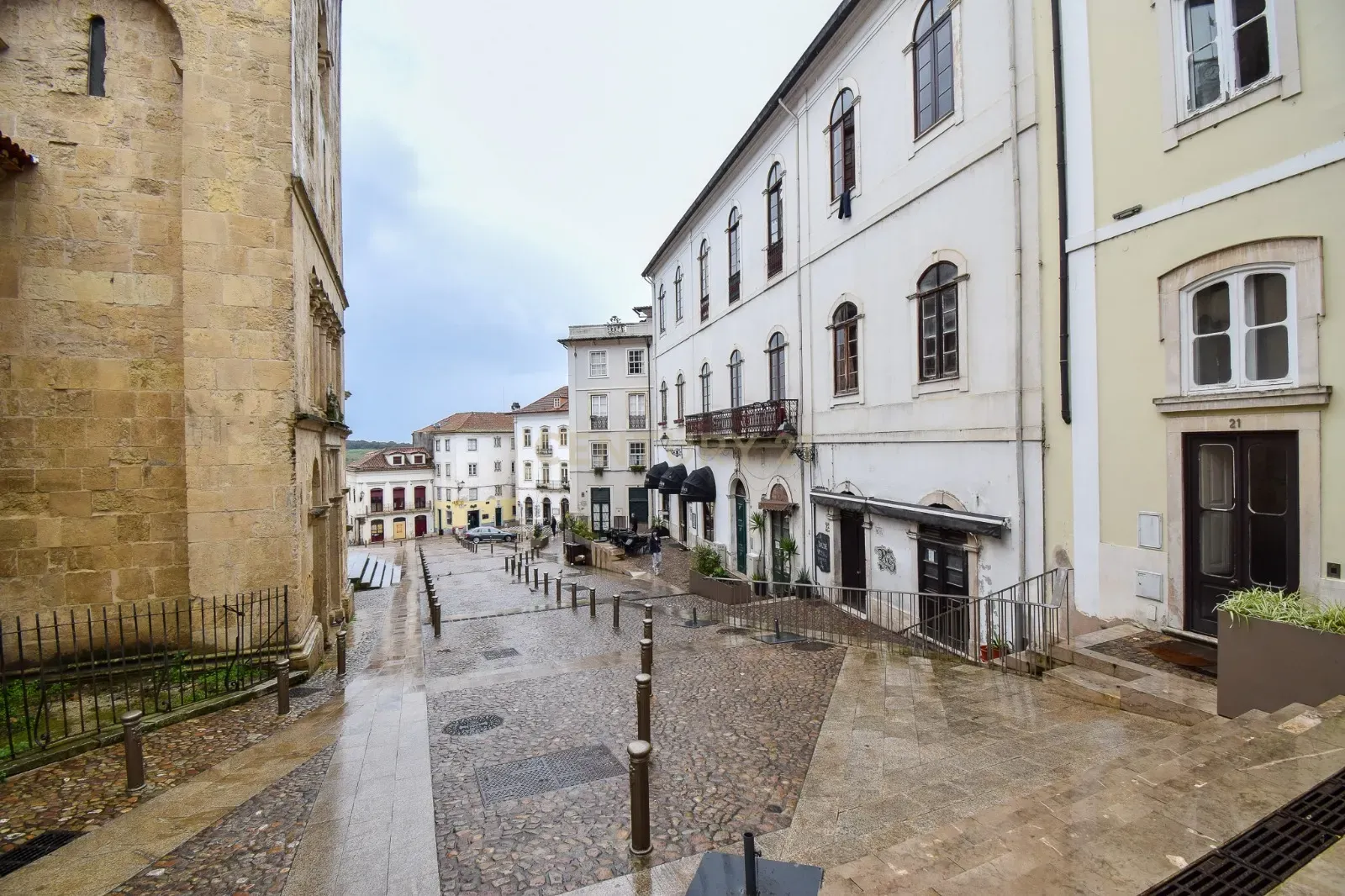Apartamento T0 em Coimbra, perto do centro histórico - Image 10