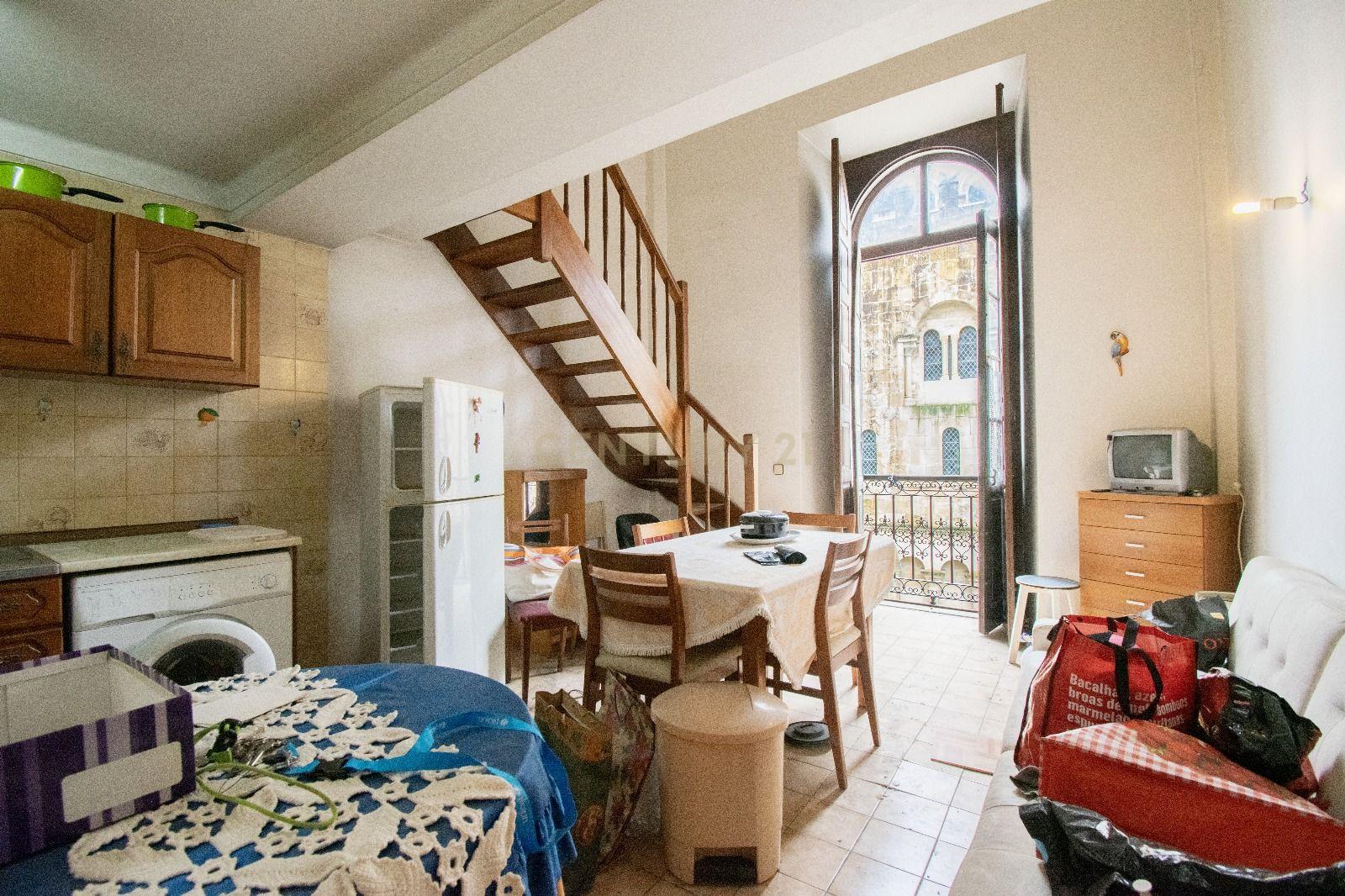 Apartamento T0 em Coimbra, perto do centro histórico - Image 4