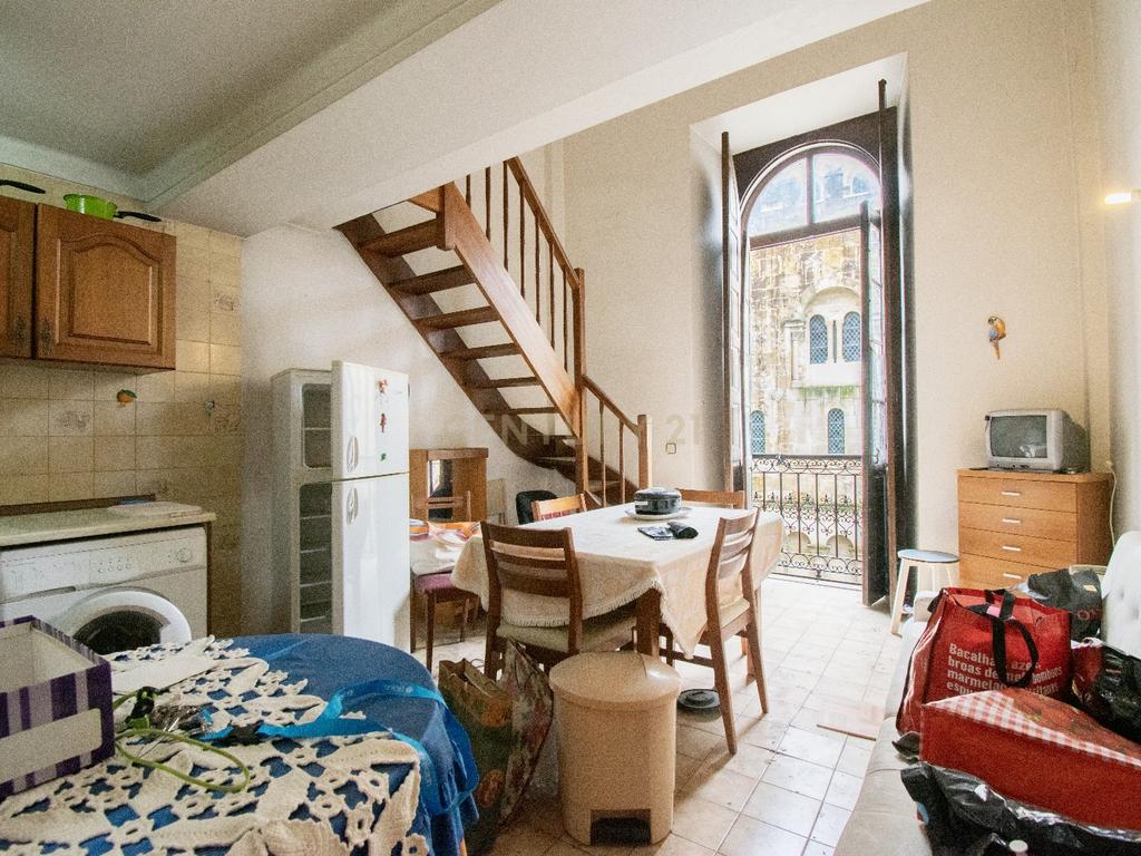 Apartamento T0 em Coimbra, perto do centro histórico - Image 4