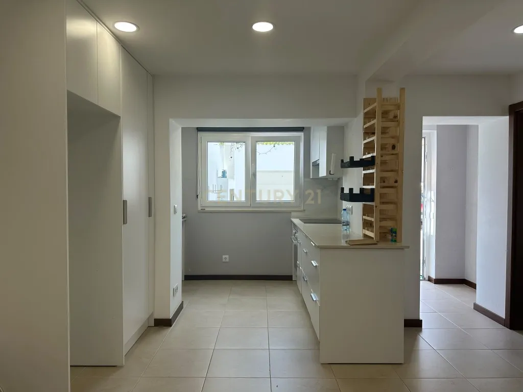 Apartamento T3 no Centro de Pombal - Image 3