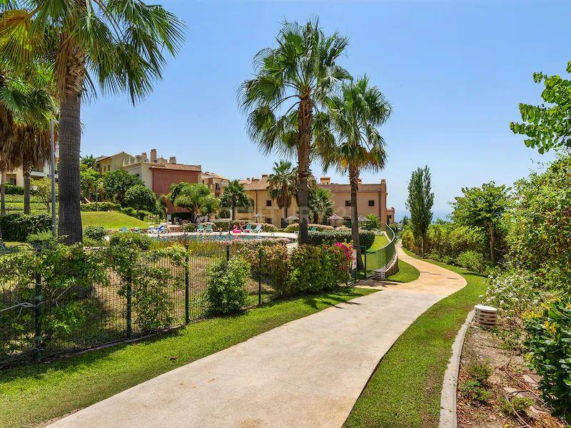 Apartamento Moderno em Manilva, Málaga com Acessibilidade e Piscina, Inversión y Vacaciones - Image 10
