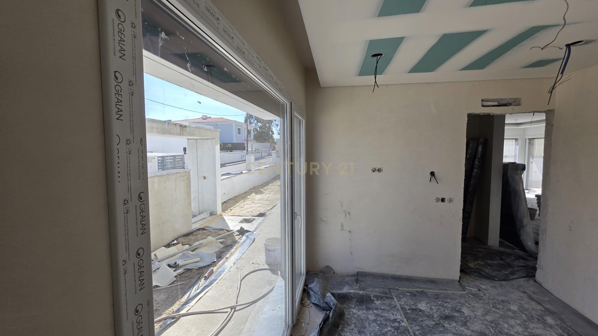 Fotografia 12 de Moradia T4 em fase final de Construção em Qta Valadares, Seixal