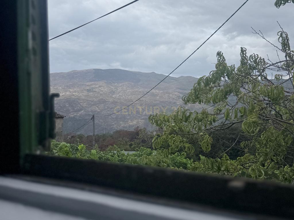 Casa de Pedra com potencial no coração do Gerês - perto do Lindoso - Image 3