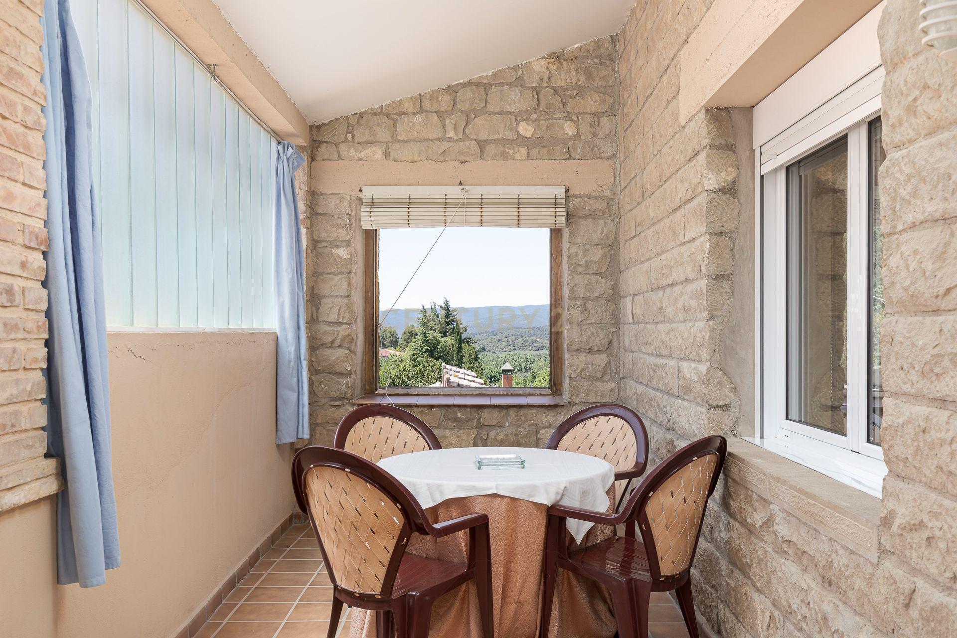 Hotel Moderno em Aragón com 25 Quartos e Vista Panorâmica - Image 19