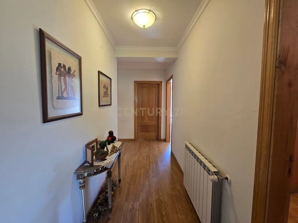Apartamento T3 + 1 em Bragança - Image 14
