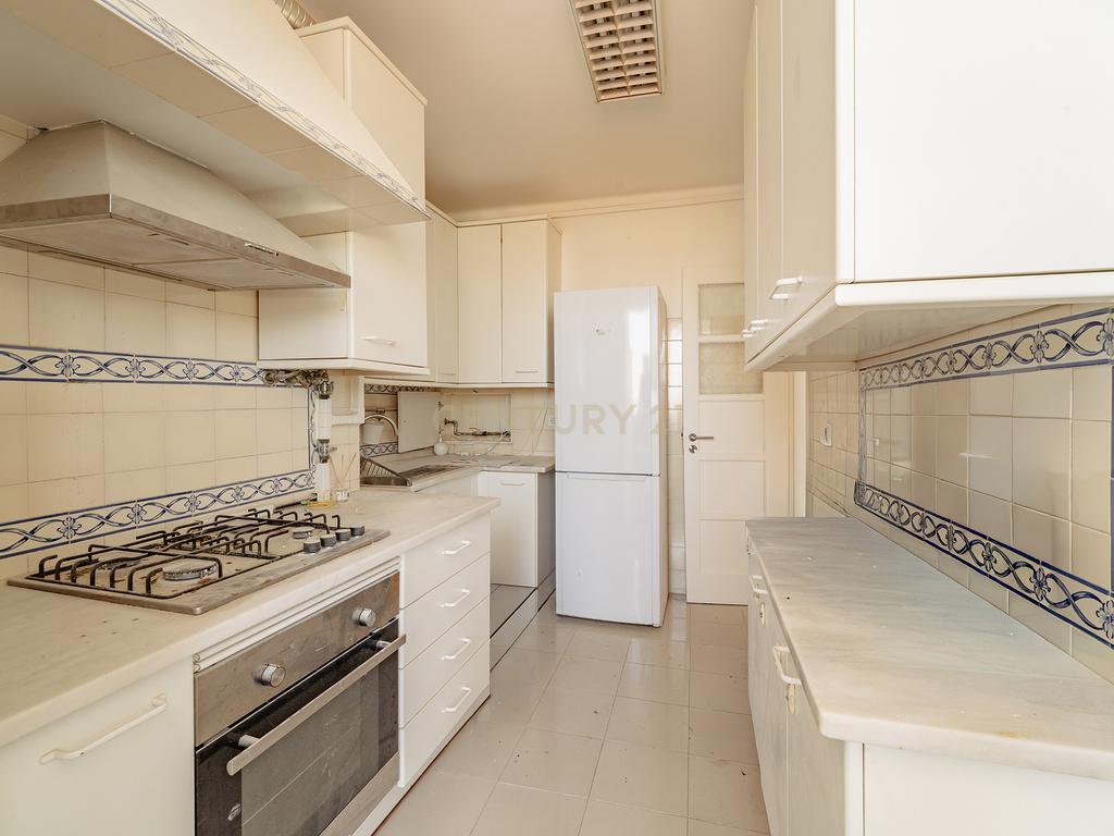T3 Duplex com Terraço — Campo de Ourique - Image 15