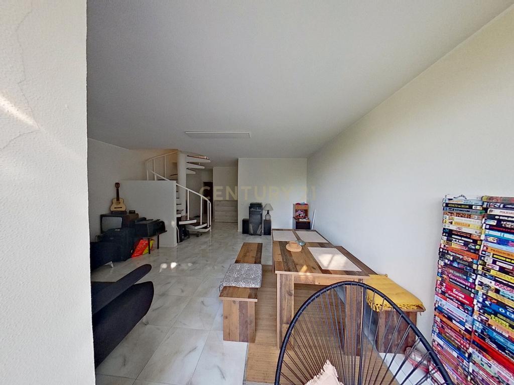 T3 duplex para venda. Porto, Av. Fernão de Magalhães - Image 6