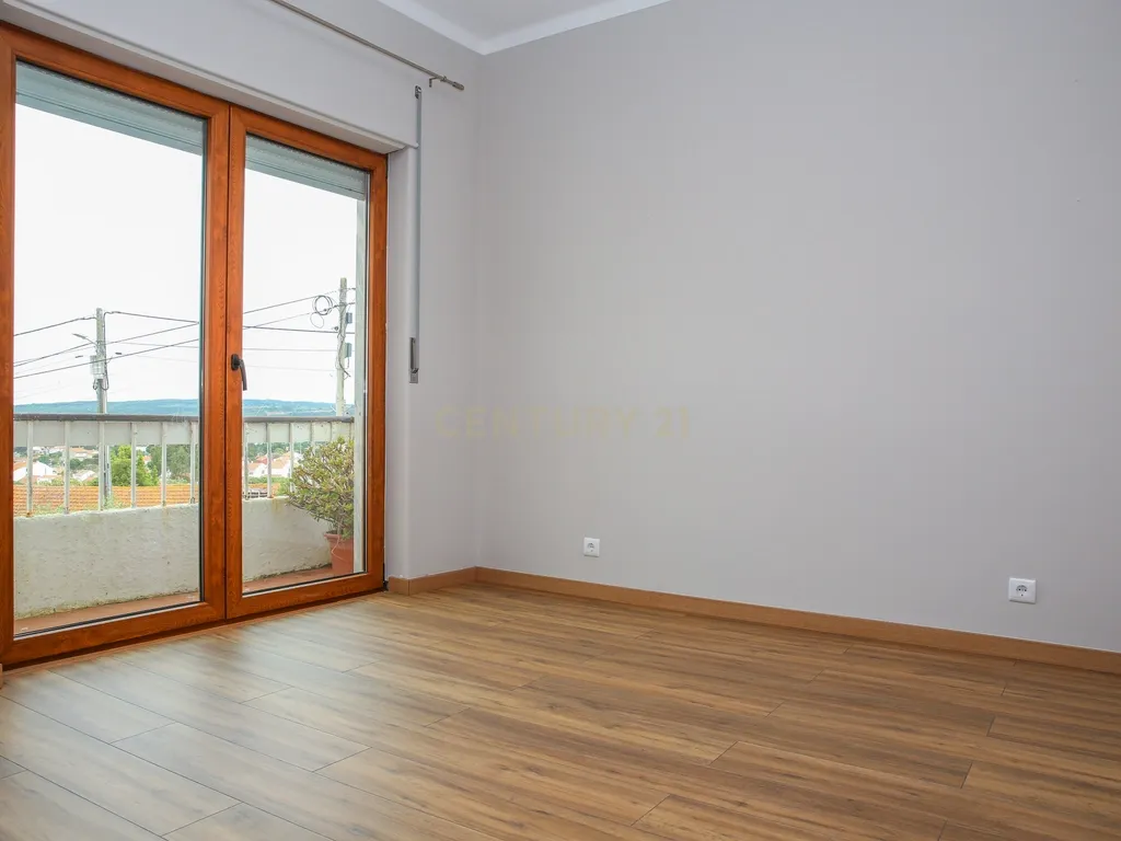 Moradia T5 Nadadouro com vista para a Lagoa de Óbidos - Image 13
