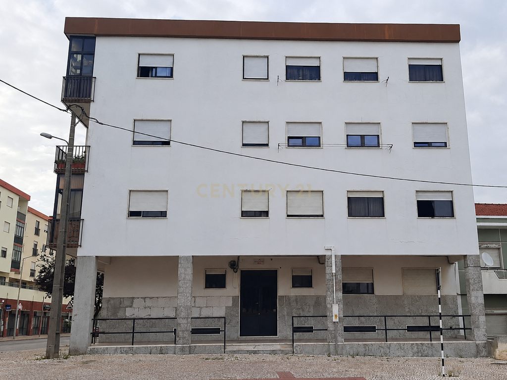 T3 remodelado, equipado e totalmente mobilado para arrendamento no Bairro novo, Seixal. - Image 19