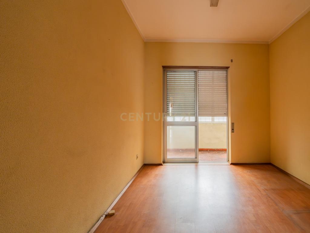 Apartamento T2 em Marinha Grande - Oportunidade Única! - Image 5