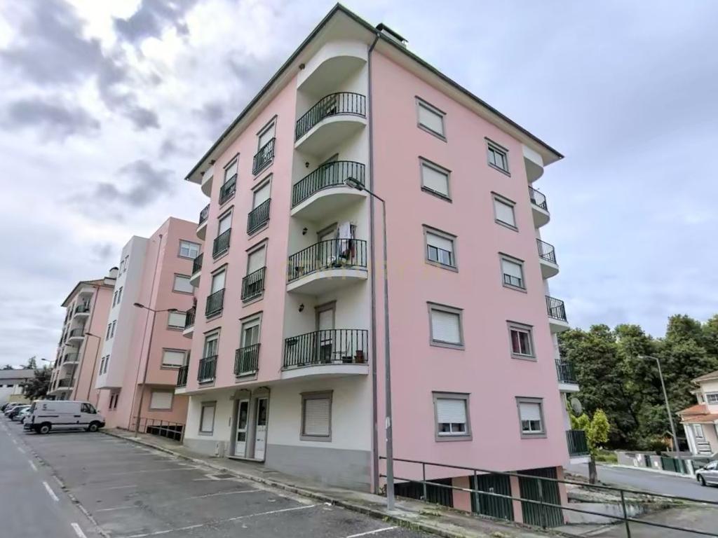 Apartamento T2 em Covilhã e Canhoso  - Image 1