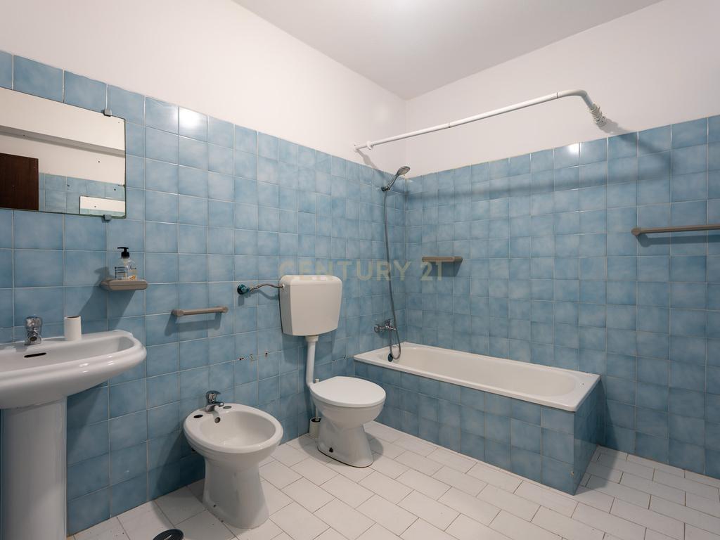 Apartamento T1 com potencial para T2 na Rinchoa – Conforto e Tranquilidade! - Image 14
