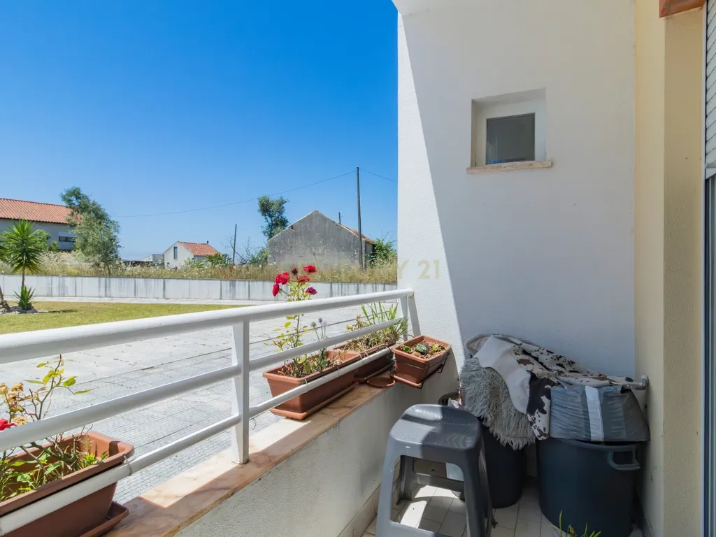 Apartamento T2 Com Garagem Cruz Areia Leiria Rua Malaposta - Image 27