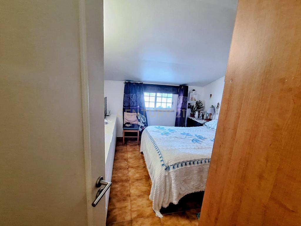 3 Moradias com terreno de 1079m2(não inclui a área de implantação das moradias) - Image 9