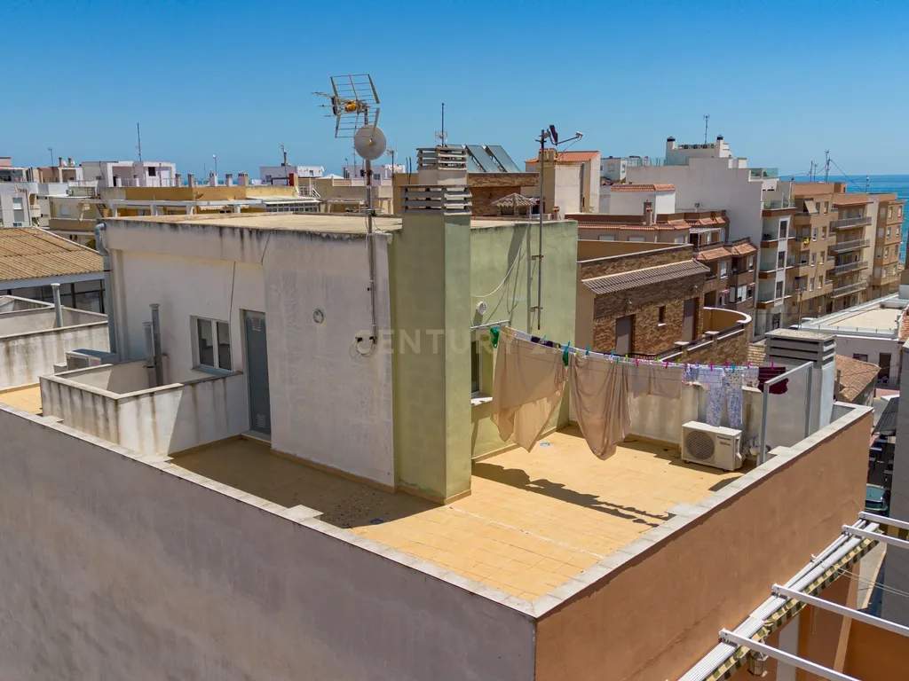 Apartamento virado a sul perto da praia de La Mata - Image 22